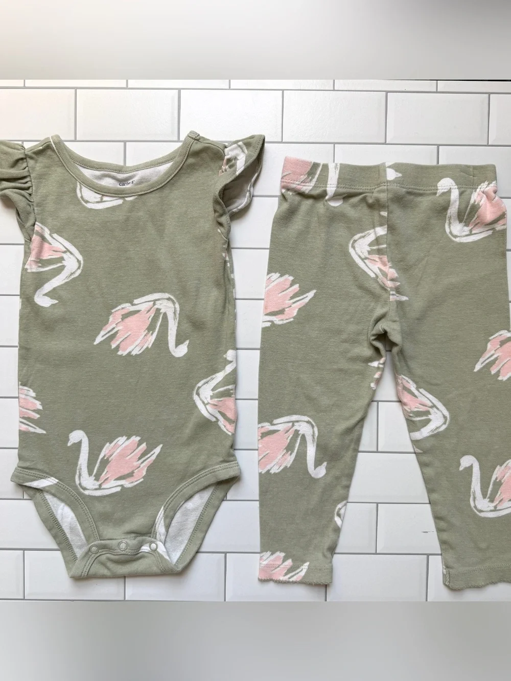 24M🦢 Carter’s Swan Print Sage Green & Pink Ruffle Sleeve Short Sleeve Bodysuit - Picture 3 of 10